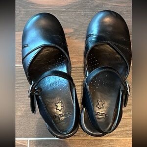 Dansko Mary Janes Size 38
Offers Welcome! See Pictures!